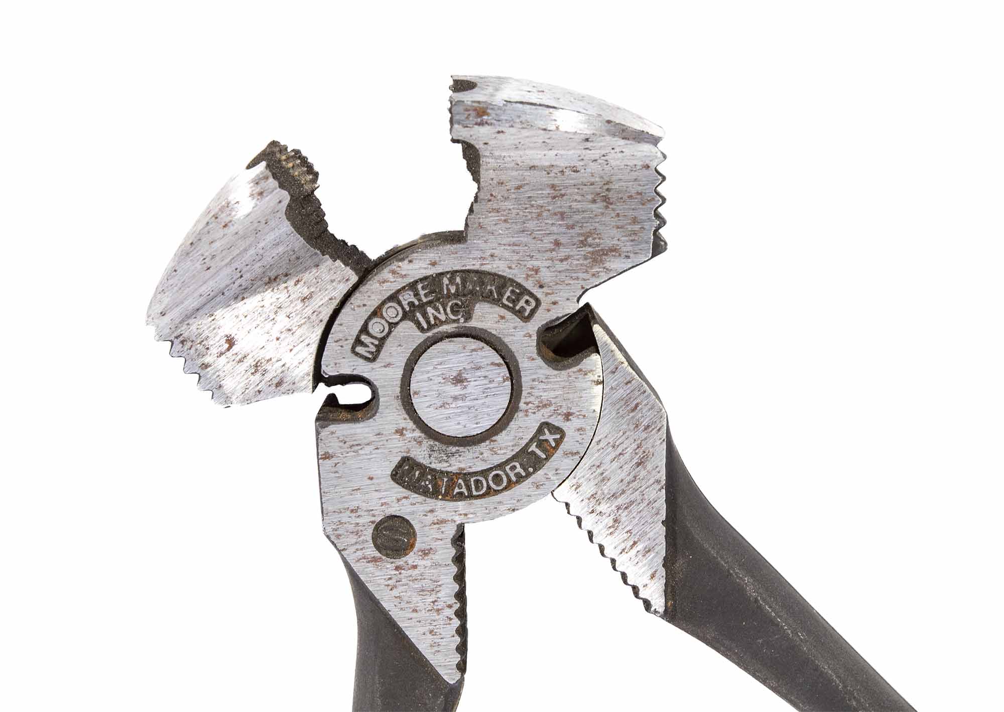 Load image into Gallery viewer, Moore Maker Bull Nose Pliers - Animal Health Express